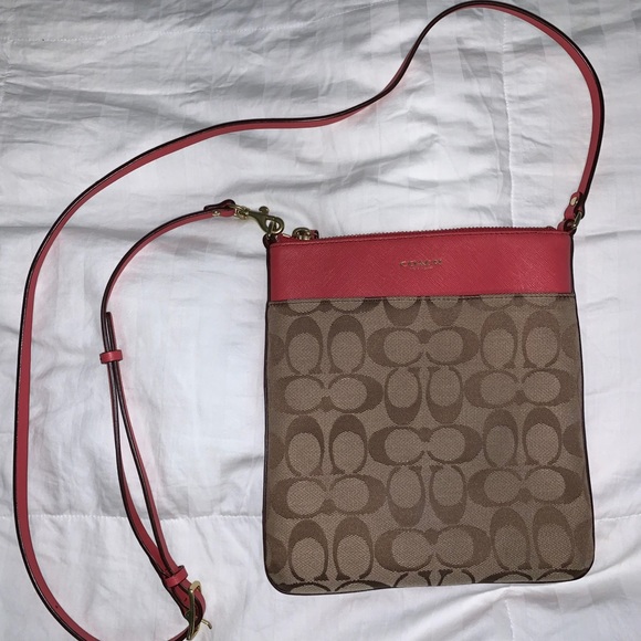 Coach Crossbody Bag - Picture 2 of 2